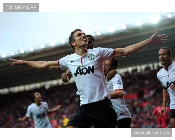 范佩西客场惨败失颜面但不辞职